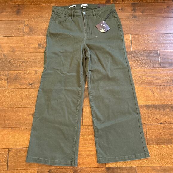 Ava & Viv Green Flare & Wide Leg Jeans - Picture 2 of 9